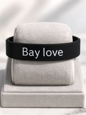 “Bay Love” Rubber Bracelet Black & White Boyfriend Girlfriend Valentine’s Gift